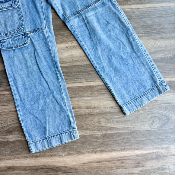 Forever 21 Utility Cargo Jeans with Belt Light Wash Denim Size 24 - Picture 9 of 16